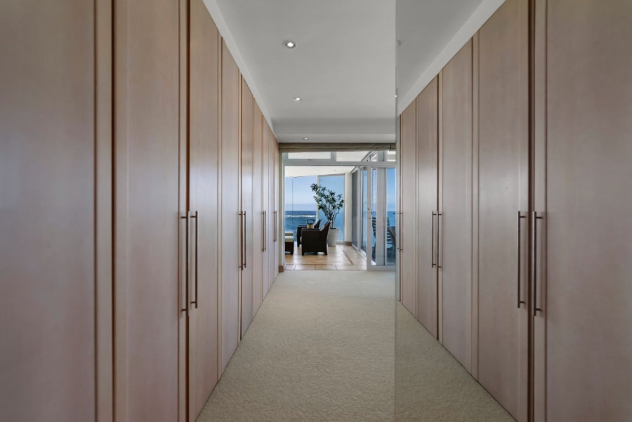 3 Bedroom Property for Sale in Clifton Western Cape